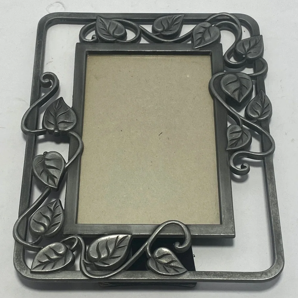 Unbranded Picture Frame 3x5 Silver Excellent Pewter Leaf Vine Art Deco